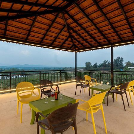 Stayvista'S Harvest Haven - Pool-View Villa With Deck & Machan Near Sula Nashik Eksteriør billede